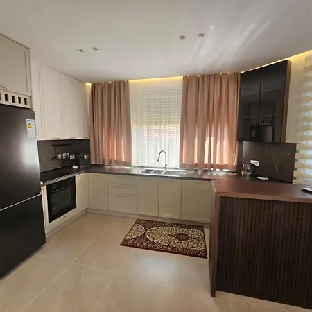 Ne Qender Apartment